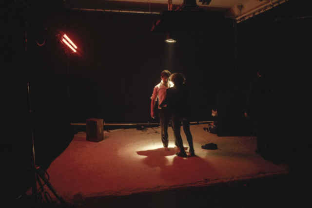 Instudio noleggio sale di posa per riprese cinematografiche su fondo nero